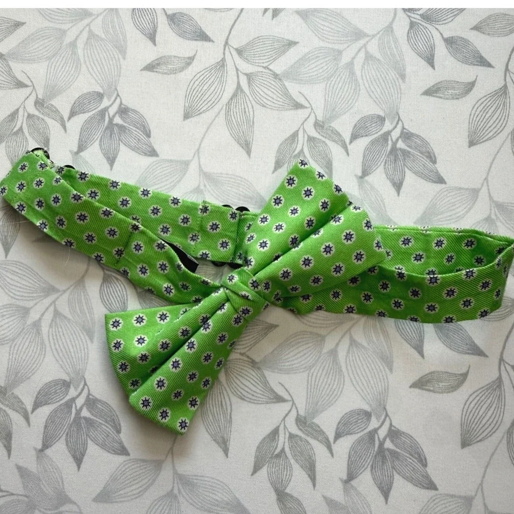 Lauren Ralph Lauren Boys Green Silk Blend Geometric Starburst Pre-Tied Bow Tie